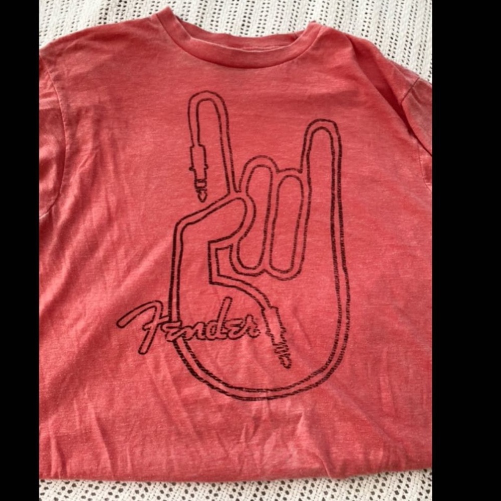 Graphic tee